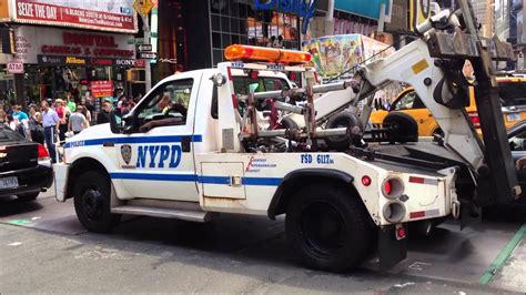 Rare White Nypd Police Tow Truck Near W 45th St And Broadway In Times