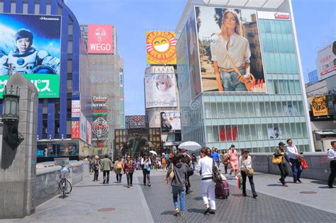 Die stadt osaka ist mit 2,6 millionen einwohnern die drittgrößte stadt japans. Osaka-Stadt Japan redaktionelles stockbild. Bild von stadt ...