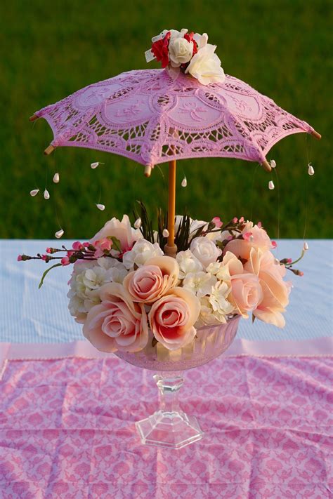 Baby shower series project 3: Oh So Cute DIY Parasol Garden Party Baby Shower Centerpiece