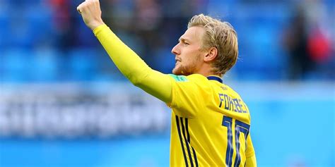 You can download 806x728 emil forsberg sweden national football team football player t. Heroj Forsberg: Nismo im dali mnogo šanse
