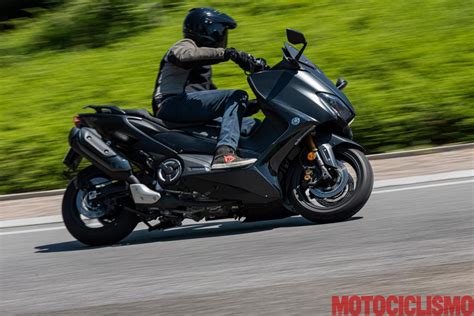 Yamaha nvx 155, bukannya kategori skuter adventure seperti jentera ini. Honda X-ADV vs Yamaha TMAX Tech Max - Motociclismo