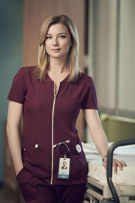 Emily Vancamp The Resident Is Emily Vancamp Pregnant Crpodt