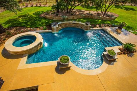 For Better Results Choose A Top Ranked Swimming Pool Builder In San