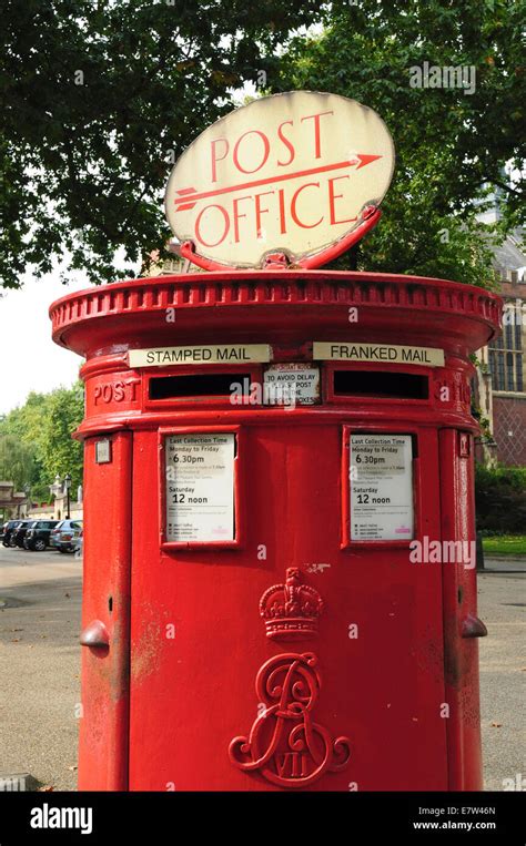 Royal Mail Double Post Box Hi Res Stock Photography And Images Alamy