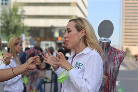 Agradece Brenda Ríos a maestros permanecer de pie pese a barreras de la