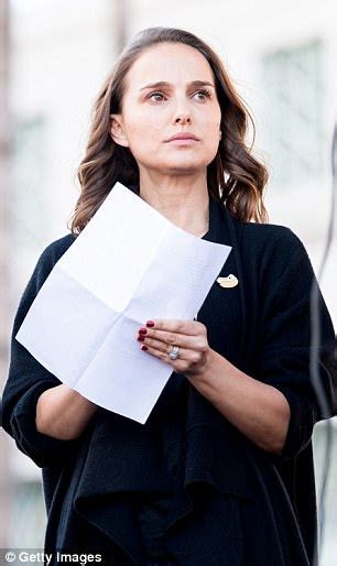 Natalie Portman Regret Signing Petition For Roman Polanski Daily Mail