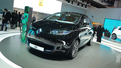 Renault Zoe Electric Car Debuts At Geneva Live Photos