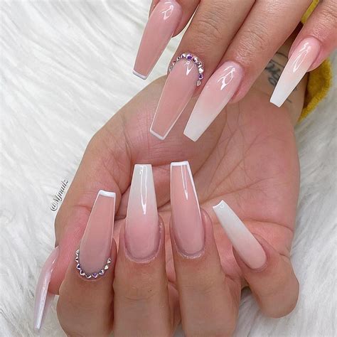 Ombre, outline and 💎 in 2020 | Pink acrylic nails, Trendy ... Collection by mari garcia • last updated 2 weeks ago.