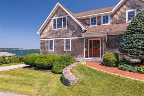 Elegant and abundant floral arrangements in dynamic palettes delivered to portland, maine and surrounding communities. Home for Sale - 30 Loveitts Field Road, South Portland ME ...