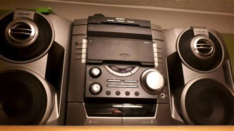Sony Hi Fi Stereo 3 Cd Changer Music System In Great Yarmouth