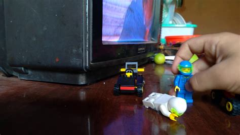 Merece mucho la pena!!!es una adaptación de un libro , pero perfectamente podría ser en la vida real más adelante.baterías que duran una eternidad. Yo jugando roblox en la vida real - YouTube