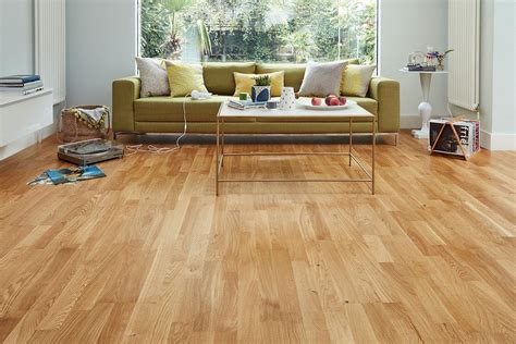 Home Choice Engineered European Oak Flooring 14mm 3 Strip Lacquered
