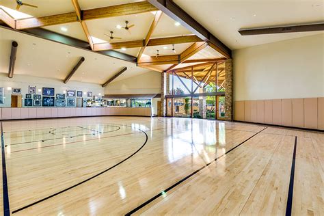 Million Dollar Homes With Lavish Sports Courts — Photos Indoor