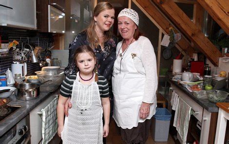 Tyto stránky nejsou oficiální,jedná se o fan stránky a jsou zde pro radost a fanoušky ivy janžurové!!!! Iva Janžurová zanedbává vnoučata: Už začínám zapomínat ...