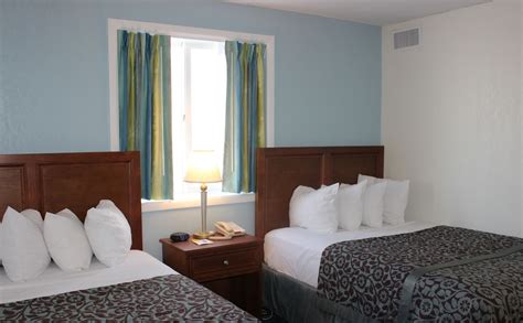 Days Inn And Suites By Wyndham Wildwood Wildwood New Jersey Us