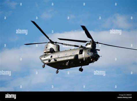 Boeing Ch 47 Chinook Twin Engine Tandem Rotor Heavy Lift Helicopter