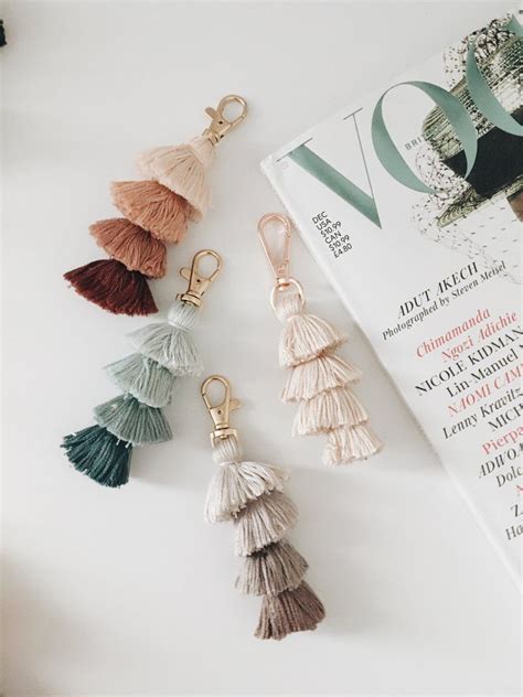 Mini Tassel Keychain Macrame Ideas Macrame Patterns Macrame Diy Macrame Knots Macrame Plant