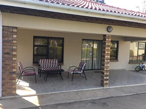 Hall House Houses For Rent In Bulawayo Bulawayo Province Zimbabwe