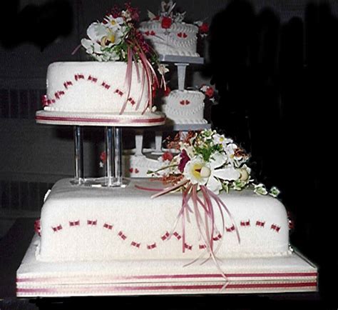 Unusual Wedding Cakes Pictures