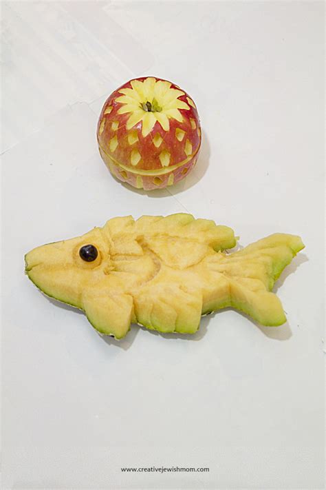 Fruit Carving 101 Carved Cantelope Fish Creative Jewish Mom