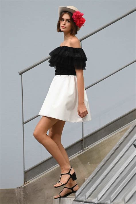 kaia gerber walks the runway during the chanel womenswear ss 2020 show during paris fashion week 