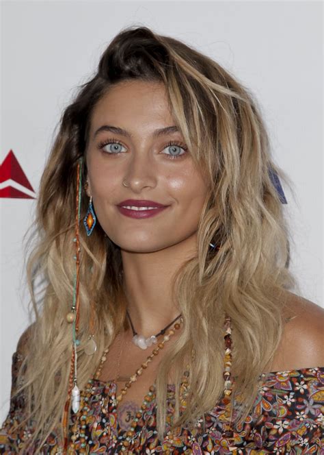 Paris jackson the raising star and the only daughter of king of pop michael jackson. 10 Best Pics Of Paris Jackson: Daughter Of Michael Jackson