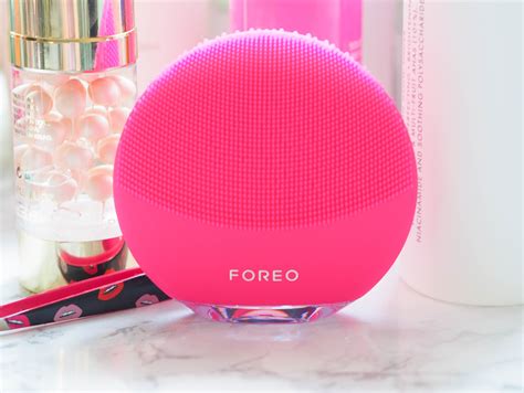 Foreo Luna Mini 3 Facial Cleansing Massager Review Beauty Geek