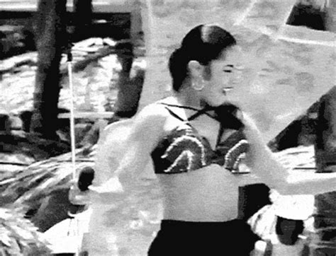 Los ángeles azules's channel, the place to watch all videos, playlists, and live streams by los ángeles azules on dailymotion. bustier 1993 selena quintanilla selena quintanilla perez ...