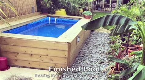 Build A Swimming Pool With Straw Bales Homemade Swimming Pools Diy