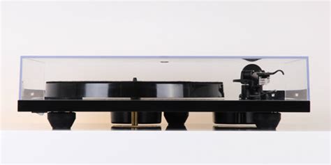 Rega Planar 1 Plus Turntable With Built In Phono Stage Dna Audio