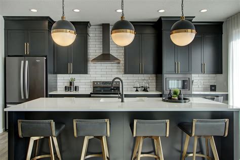 30 Modern Black And Gold Kitchen