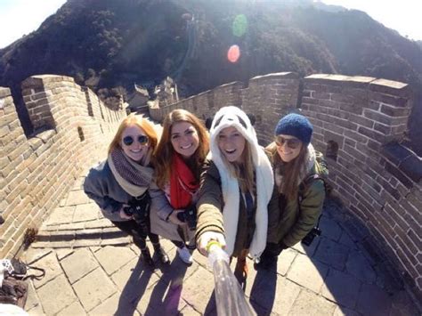 31 Great Travel Selfies That Prove The Self Portrait Isnt Always Obnoxious