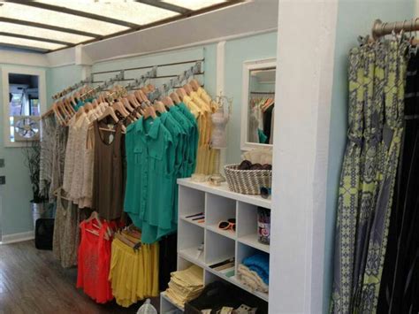 Creative fashion boutique marketing ideas can generate buzz, deliver value to your customers and increase profits for you. Fashion Truck | Fashion truck, Boutique interior, Boutique ...