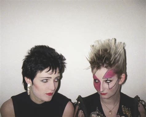 Captivating Photos Of Vivienne Westwood And Johnny Rotten During Punk S 70s Prime I D