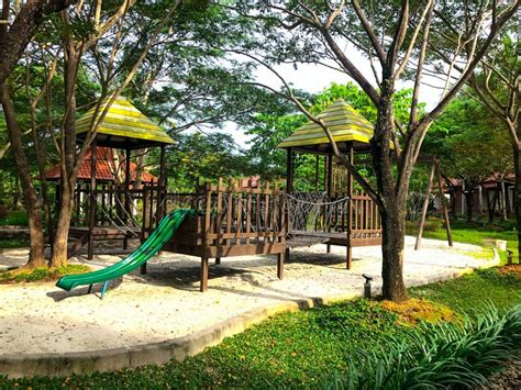 Zona De Juegos Colorida De Dayang Resort Singkawang Imagen De Archivo