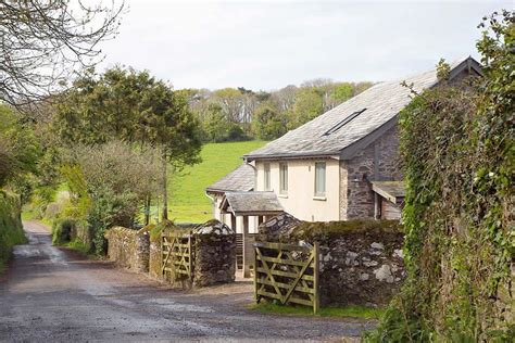 Cottages At Carswell Holbeton South Devon Are Set In A Peaceful Country Surrounding And Caters