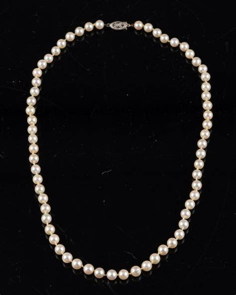 Lot An Akoya Cultured Pearl Necklace