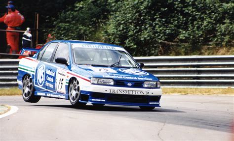 In japan, it replaced the auster/stanza, and was exclusive to nissan prince store locations. File:Primera P10 BTCC 1996.jpg - Wikimedia Commons
