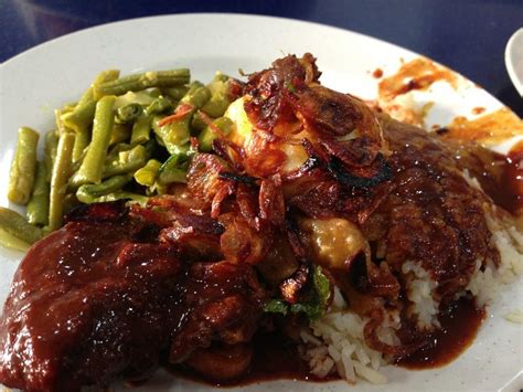 It was popularized by tamil muslim traders from india. Tempat Makan Sedap Di Malaysia: 10 Restoran Nasi Kandar ...