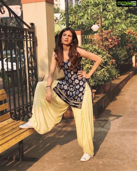 Actress Simran Kaur Mundi Instagram Photos And Posts August 2020 Gethu Cinema