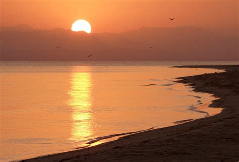"Sunset in Egypt" (photo: Аdrey Макееv) | Закаты, Живописные пейзажи