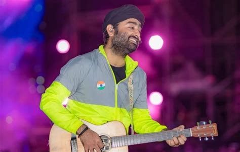 Arijit Singh Enthralls The Crowds At Pune Concert Planet Bollywood