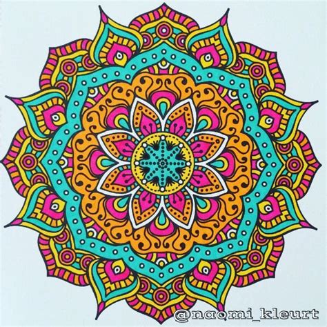 Mandala's voor volwassenen / mandala s kleurboek voor volwassenen kleuren moeilijk a5 mini allets comfort allets comfort 9789464057355 boek bruna nl : Kleuren voor volwassenen, het enige echte mandalakleurboek ...