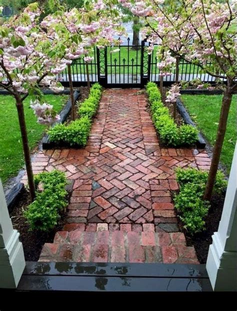 38 Beautiful Garden Paths And Sidewalks Design Ideas For Your Garden