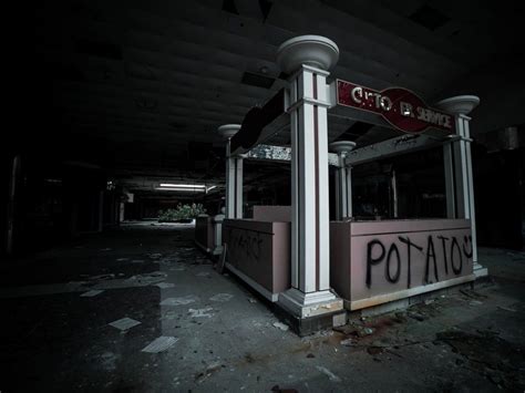 Haunting Photos Of Dead Malls Business Insider