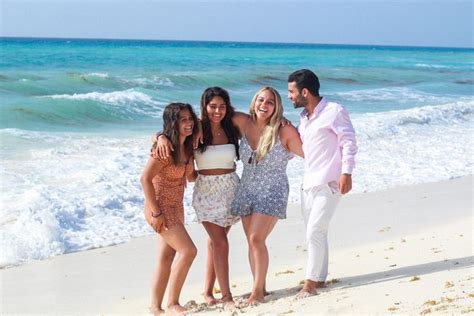 Riviera Maya Whatsapp Sesiones de foto familias Cancún Beach portraits