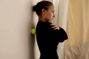 Матчи пройдут на хардовых кортах спортивного комплекса khalifa. Tennis Ball Massage