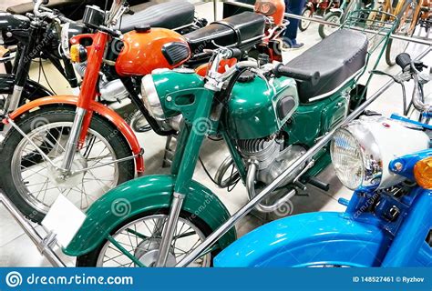 Retro Motorcycles In Store Stock Image Image Of Classic 148527461