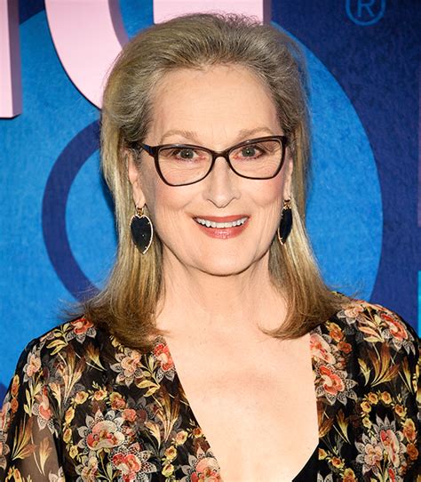 Meryl Streeps Red Hair Makeover See Her And ‘the Prom Cast — Photo