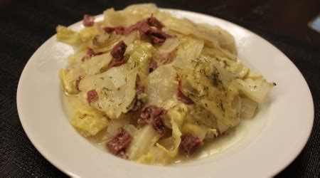 Canned corned beef can be combined with a delicious combination of noodles. Irish Corned Beef and Potato Casserole | What's KP Cooking?